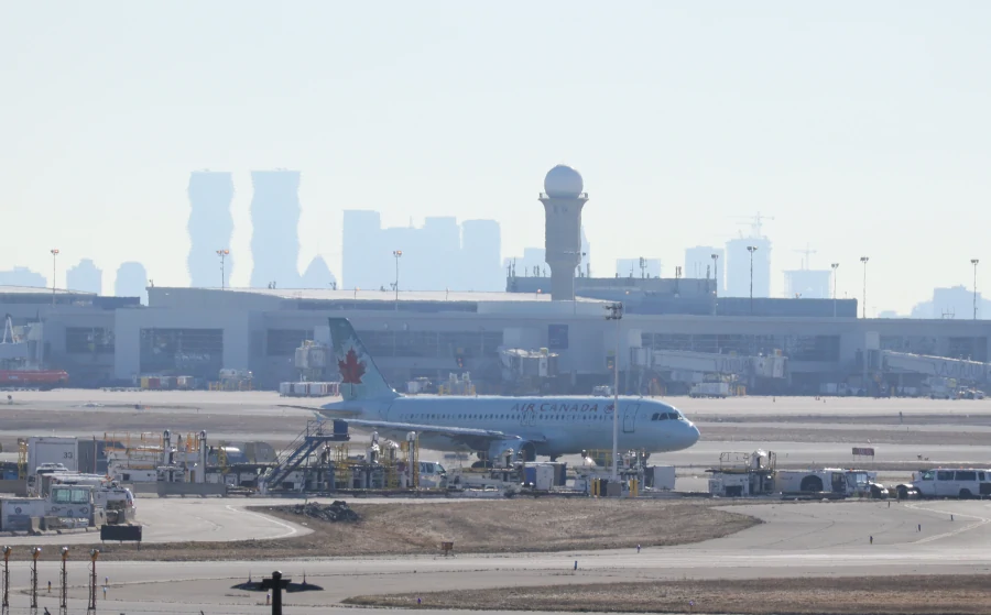Toronto Airport serves the city of Toronto and the province of Ontario. 